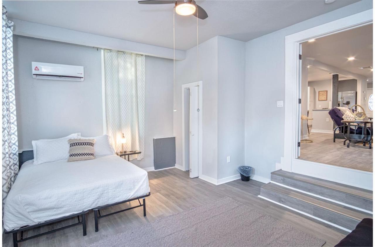 Stylish 4 Br2Ba Renovated Home Near Downtown San Antonio Exterior foto